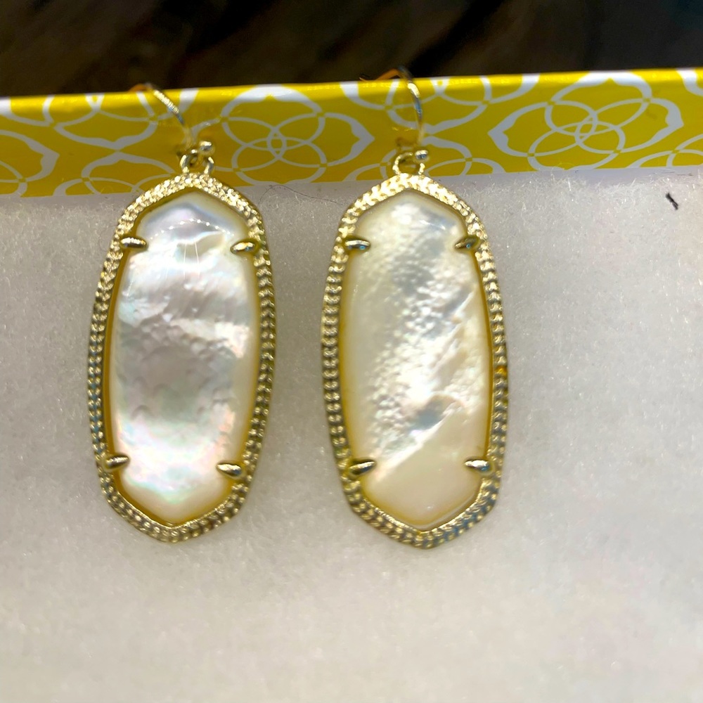 Kendra Scott, mother of pearl drop earrings